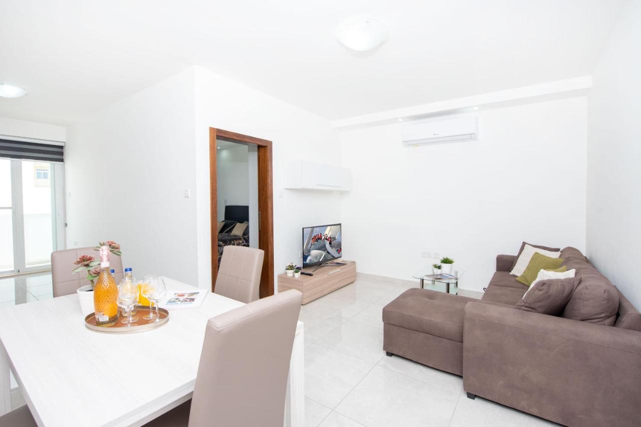 Flotta Island Apartments Gzira ภายนอก รูปภาพ