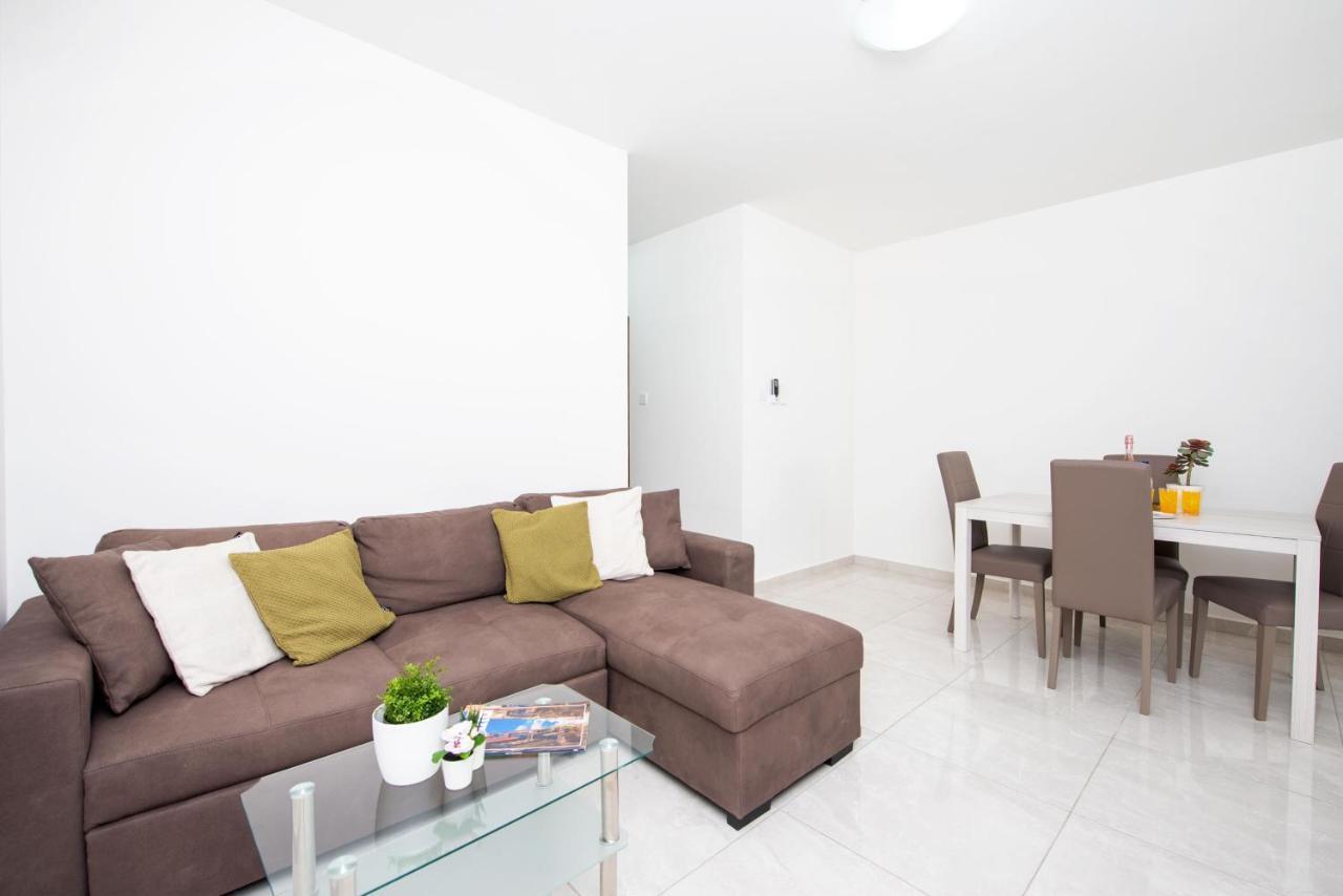 Flotta Island Apartments Gzira ภายนอก รูปภาพ