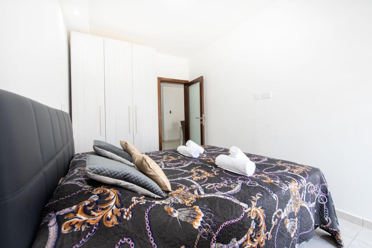 Flotta Island Apartments Gzira ภายนอก รูปภาพ