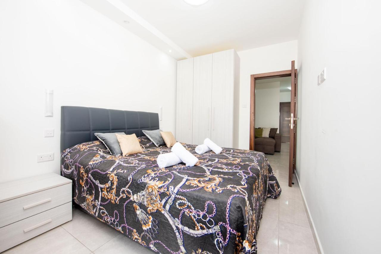 Flotta Island Apartments Gzira ภายนอก รูปภาพ