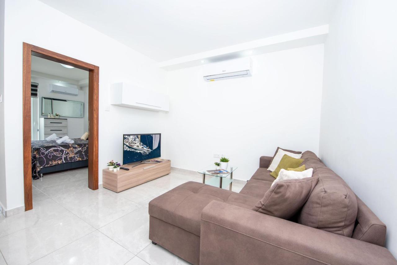 Flotta Island Apartments Gzira ภายนอก รูปภาพ