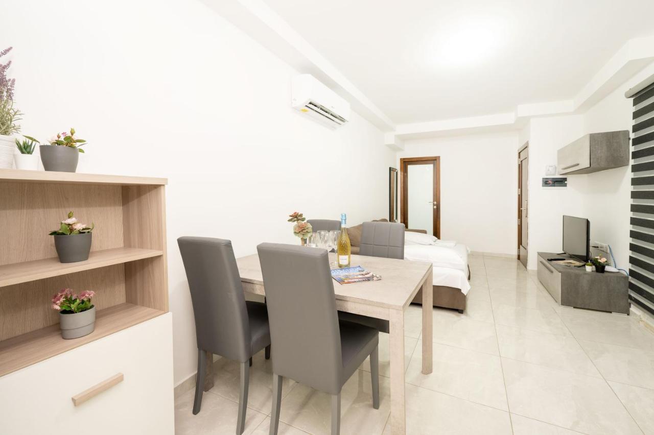 Flotta Island Apartments Gzira ภายนอก รูปภาพ