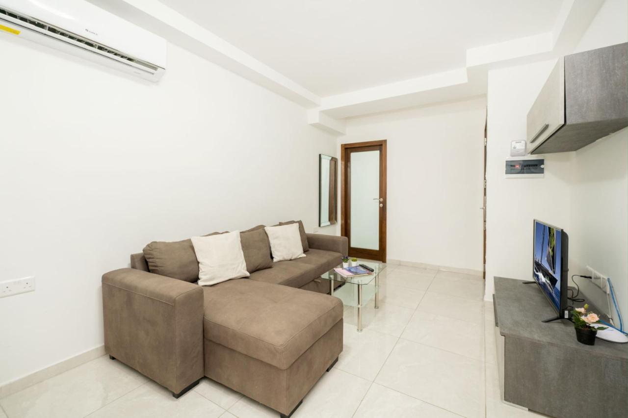 Flotta Island Apartments Gzira ภายนอก รูปภาพ