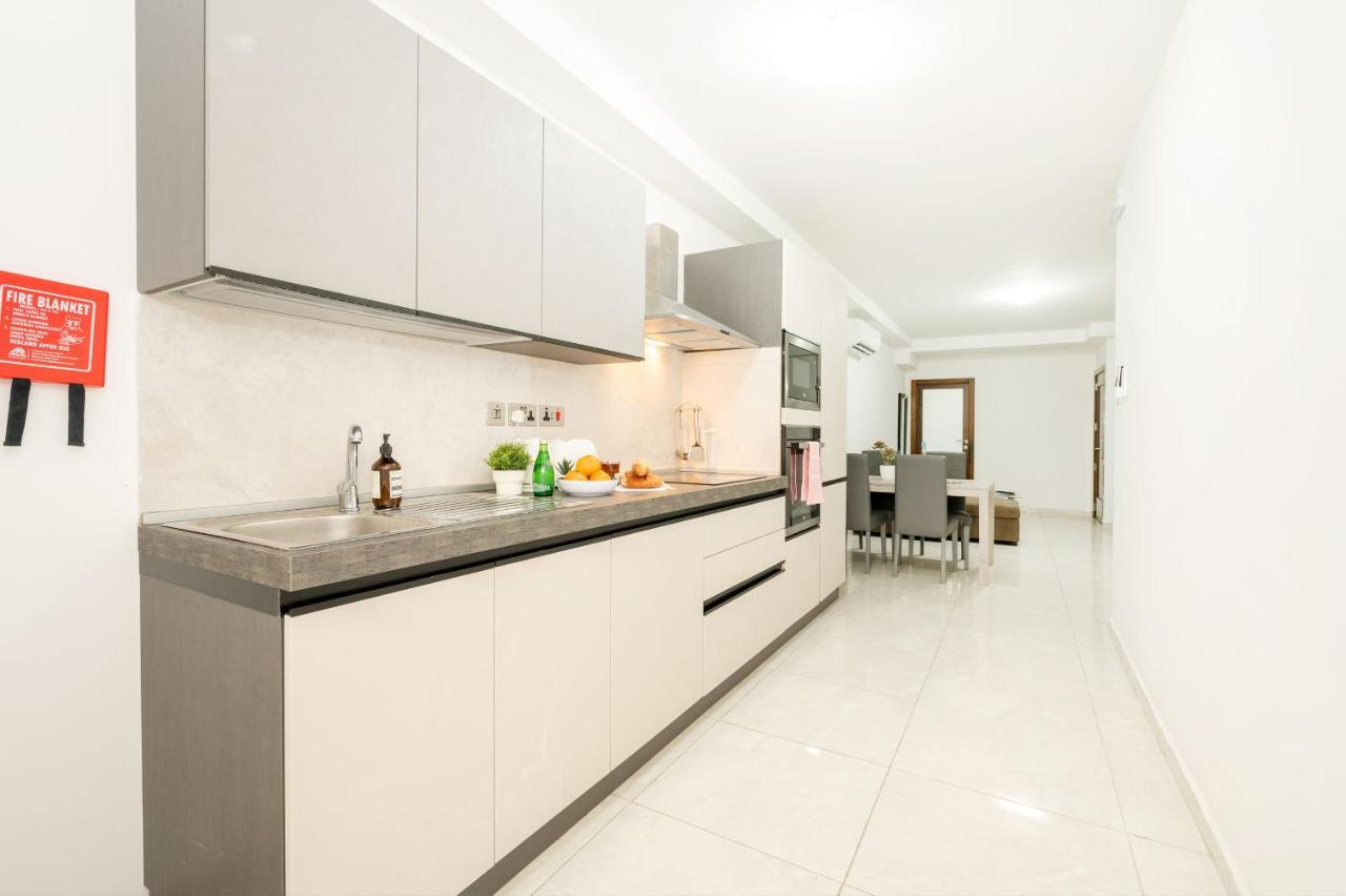 Flotta Island Apartments Gzira ภายนอก รูปภาพ