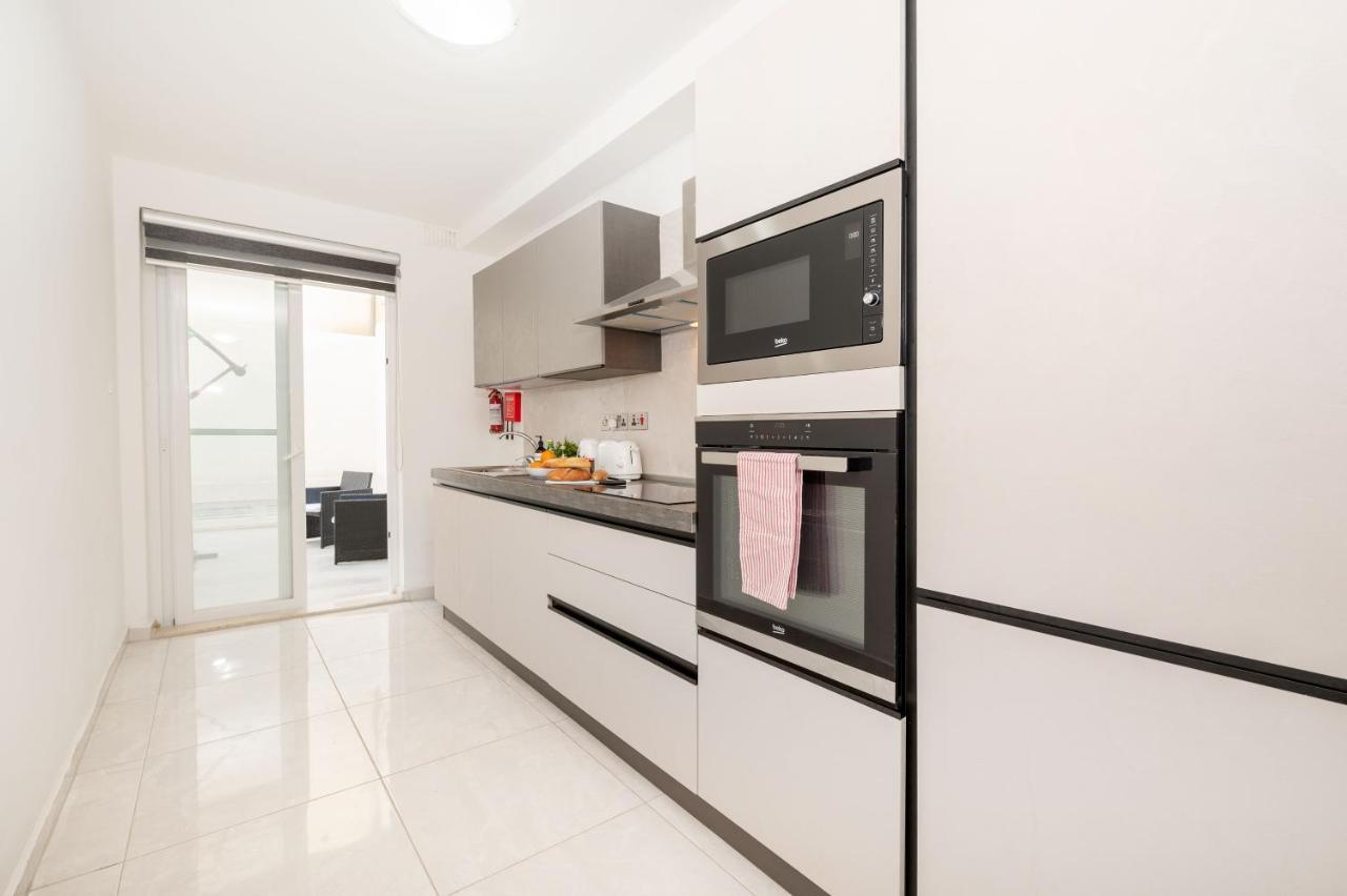 Flotta Island Apartments Gzira ภายนอก รูปภาพ